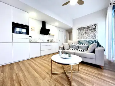 Una cocina o zona de cocina en House in City Garden 1