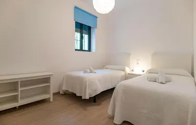 Cama o camas de una habitación en 10 Bedroom Stunning Home In Santaella