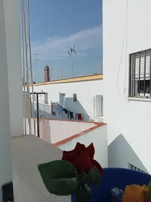 Un balcón o terraza de 2BDR y 1 SALON Bonito y práctico apartamento en la Muralla