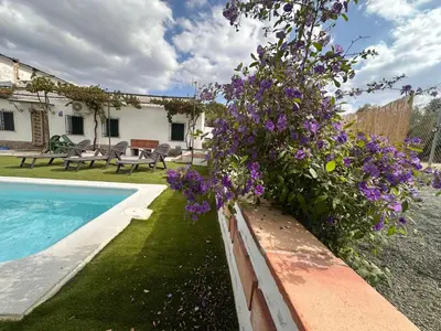 Piscina en o cerca de El Cortijo