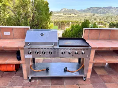 Barbacoa disponible para clientes en la casa o chalet
