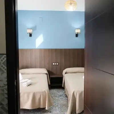Hospedium DLJ Hostal La Paz
