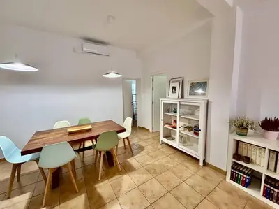 Una cocina o zona de cocina en Acogedor apt 8pax 4Bdr 2Bth - CozyHomeSevilla3
