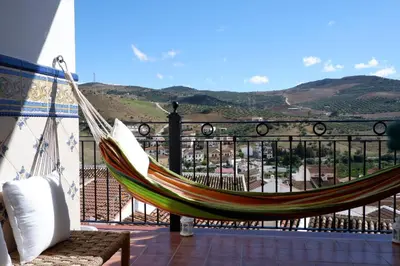 Vista general de una montaña o vista desde la casa o chalet