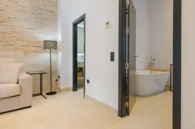 Un baño de New Design Apartment - Gallos 4