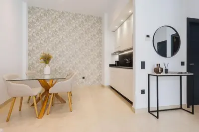 Una cocina o zona de cocina en New Design Apartment - Private patio - Gallos 2