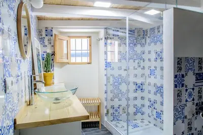 Un baño de Posada Alameda de Hércules