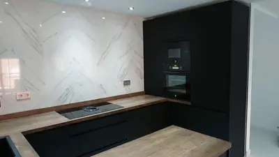 Una cocina o zona de cocina en CENTRO, PARKING, PISCINA 2 Dormitorios SUITE PONDOS