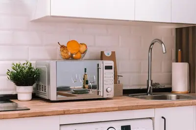 Una cocina o zona de cocina en Optimum Sevilla Loft Boutique