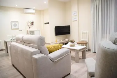 Una televisión o centro de entretenimiento en Doña Bernabela