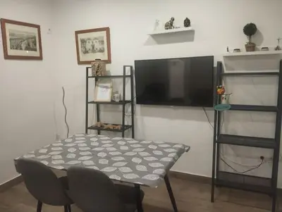 Una televisión o centro de entretenimiento en No esta disponible