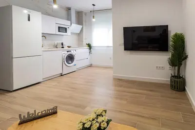 Una cocina o zona de cocina en Nuevo y Acogedor Piso junto a Santa Justa y Aeropuerto 3