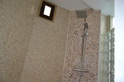 Un baño de Sunshine San Fernando