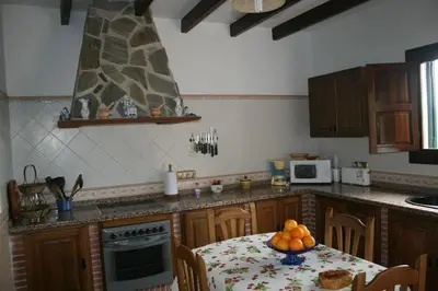 Una cocina o zona de cocina en Casa Rural El Puerto