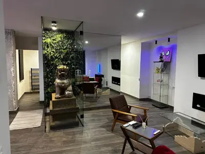 Una televisión o centro de entretenimiento en Little Osaka Puertollano