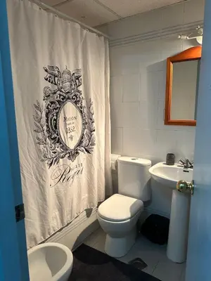 Un baño de Apartamento cerca del aereopuerto