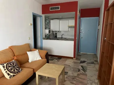Una cocina o zona de cocina en Apartamento cerca del aereopuerto