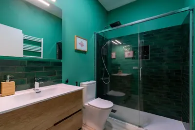 Un baño de RentalSevilla Plaza de San Quintín
