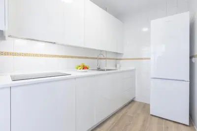 Una cocina o zona de cocina en AvantiStays Sirena