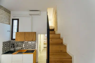 Plano de Amplio apartamento de diseño precioso con parking incluido en pleno centro