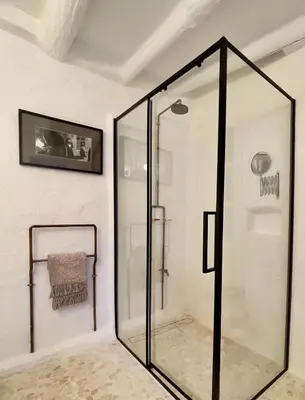 Un baño de Casa Tohca Setenil