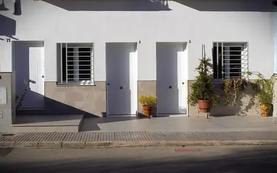 Edificio en el que se encuentra la habitación en casa particular