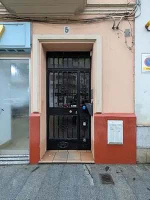 Fachada o entrada de M. Auxiliadora Tranquilo y acogedor