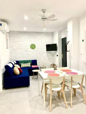 Una televisión o centro de entretenimiento en Verde Oliva Albero Limon