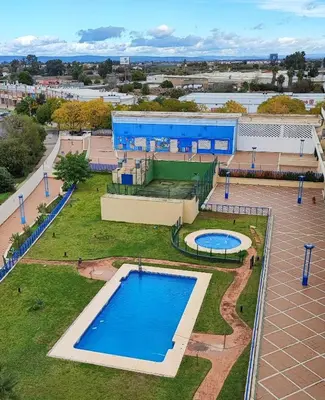 Piscina en o cerca de Apartamento FIBES II edificio LUX SEVILLA