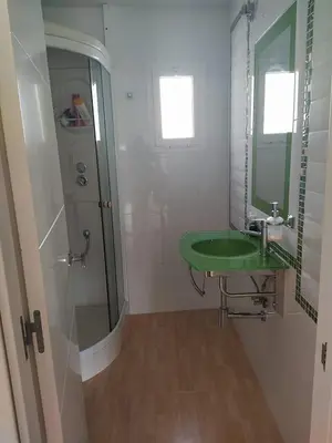 Un baño de 'Villa Españolilla' by Turismodecalidad