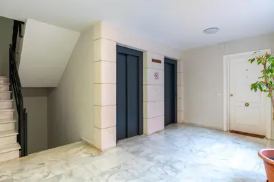 Plano de CN2 2bd 2Bth con Piscina y aparcamiento excelente ubicacion