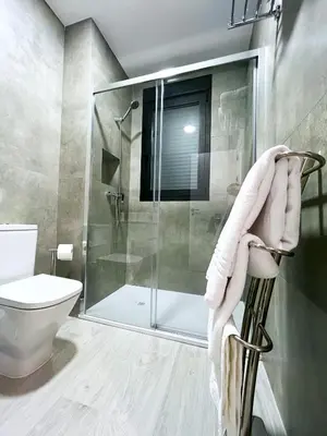 Un baño de Allegro - Apartamentos La Clave