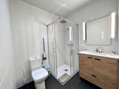 Un baño de Feria Apartments