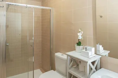 Un baño de Alohamundi Lumbreras Ático