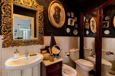 Un baño de Loft singular en casa regionalista Sevilla centro