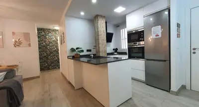 Una cocina o zona de cocina en 5 Apartamento de 2 habitaciones y metro