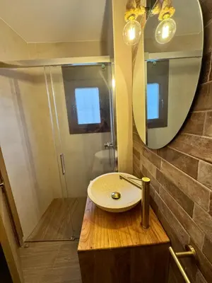 Un baño de La Casita de San Benito