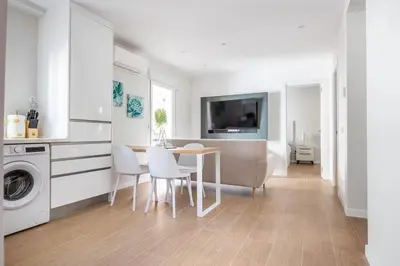 Una cocina o zona de cocina en Bright Apartment Near Seville's Historic Center