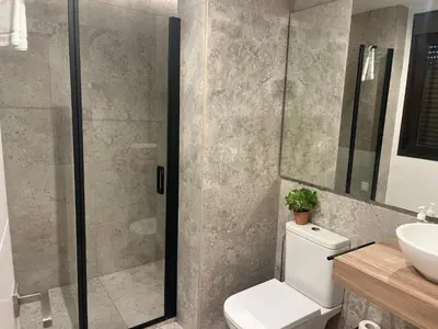 Un baño de Mucho Trigo Apartments D