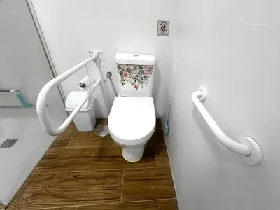 Un baño de Villa Maravilla