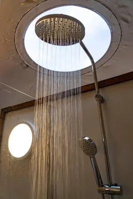 Un baño de Desde mi cielo