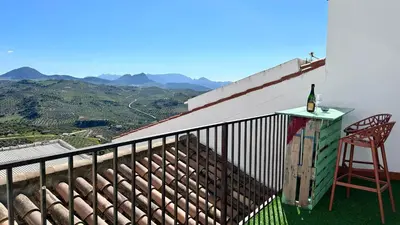 Vista general de una montaña o vista desde la casa o chalet