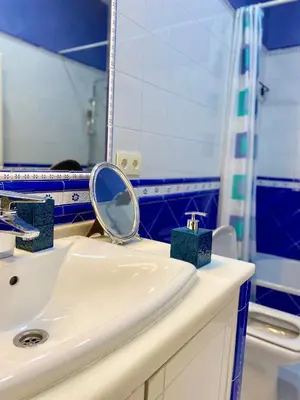 Un baño de Santa Cruz - Luxurious City Center Boutique Apartment - FREE PARKING