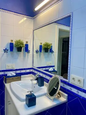 Un baño de Santa Cruz - Luxurious City Center Boutique Apartment - FREE PARKING