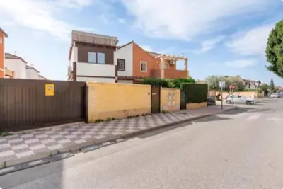 El barrio de los alrededores o un barrio cerca de esta habitación en casa particular
