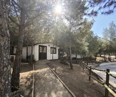 Edificio en el que se encuentra el camping