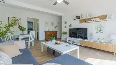 Una televisión o centro de entretenimiento en Apartamento Sol de Libia Cordoba