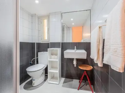 Un baño de Bonito apt duplex 2 hab 2 baños