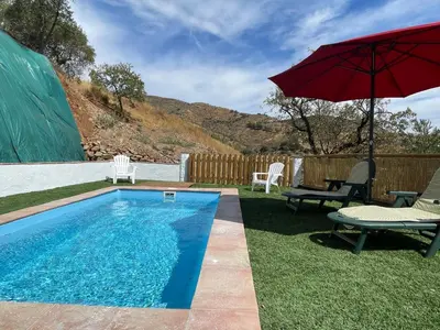 Piscina en o cerca de Casa Rural El Burro Bajo