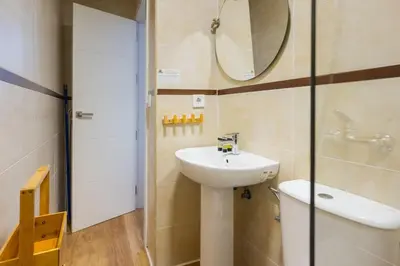 Un baño de Cozy Duplex - 2 Bathrooms - Historic Centre